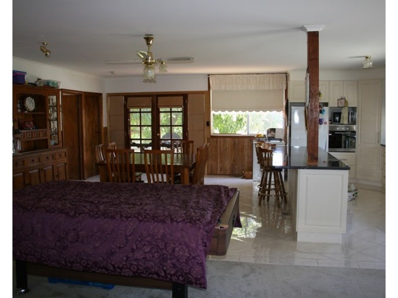 18 Fraser Street, Rochester VIC 3561