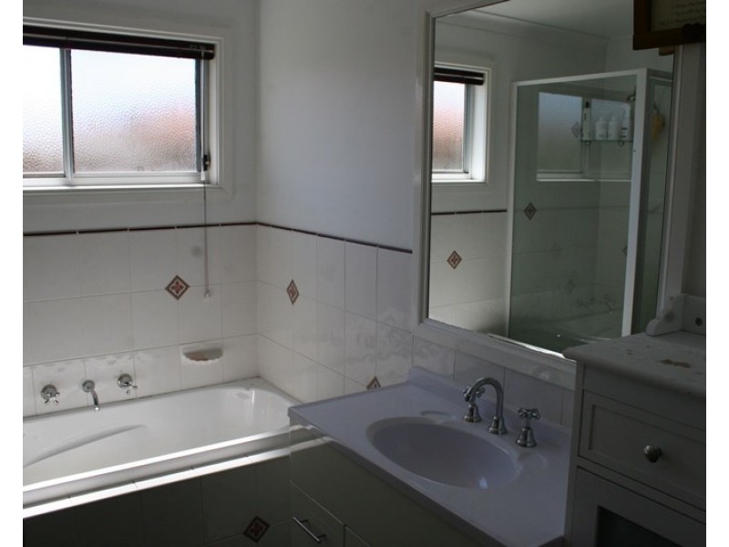 18 Fraser Street, Rochester VIC 3561