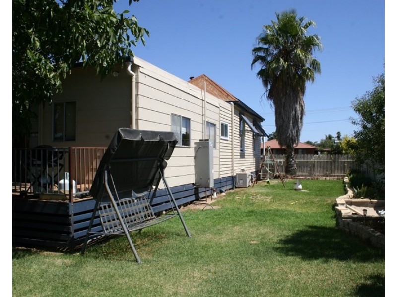 18 Fraser Street, Rochester VIC 3561