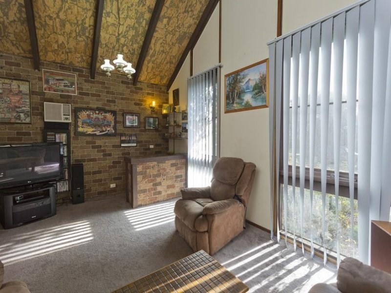 1 Hunter Avenue, California Gully VIC 3556