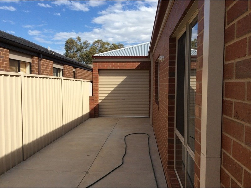 35 Taig Avenue, Kialla VIC 3631