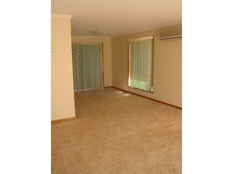 2/13-15 Dawson Street, Rochester VIC 3561