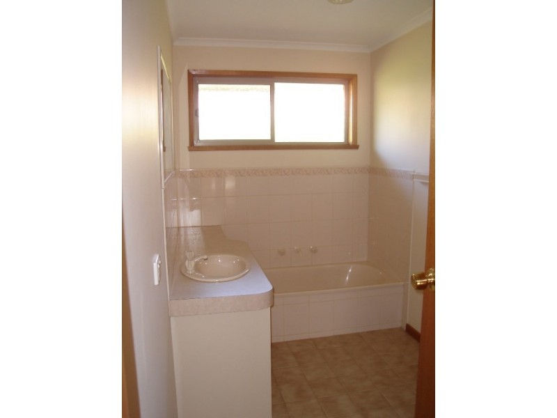 2/13-15 Dawson Street, Rochester VIC 3561