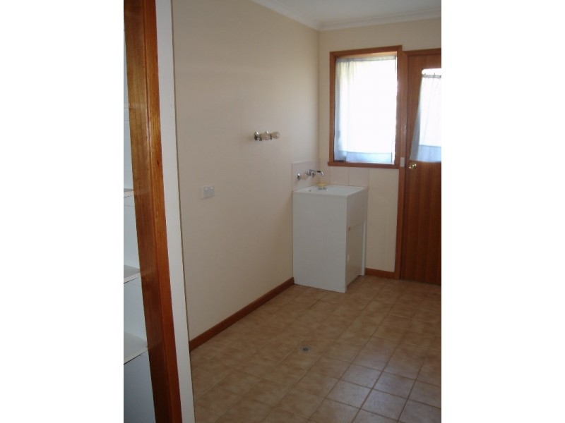 2/13-15 Dawson Street, Rochester VIC 3561
