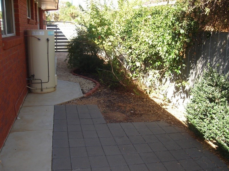 2/13-15 Dawson Street, Rochester VIC 3561
