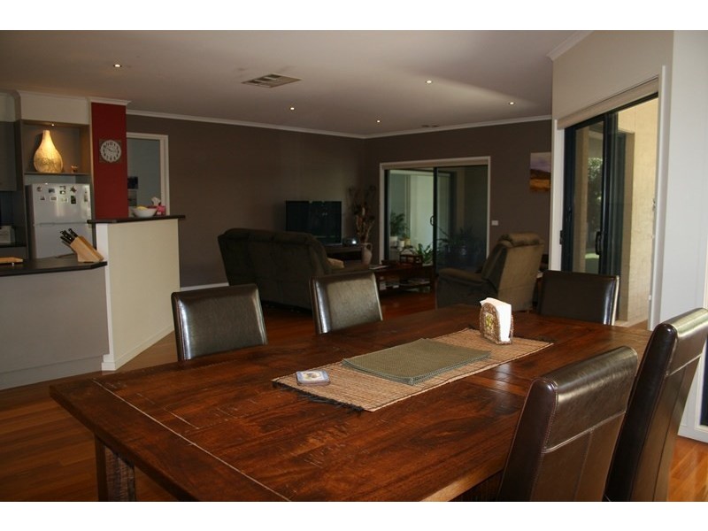 26 William Street, Rochester VIC 3561