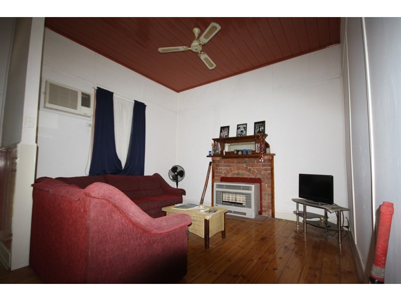 17 Baynes Street, Rochester VIC 3561