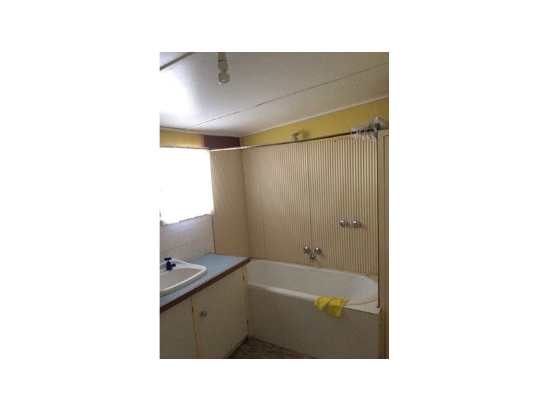 17 Baynes Street, Rochester VIC 3561