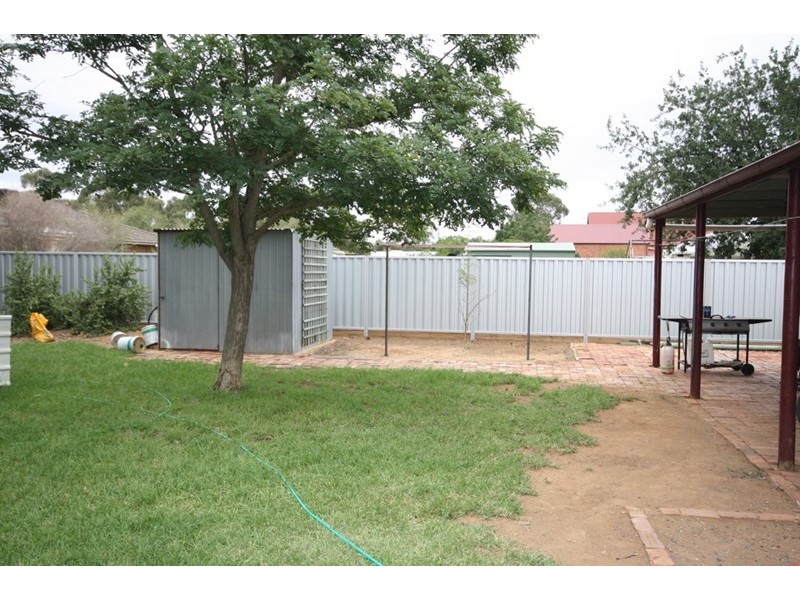 17 Baynes Street, Rochester VIC 3561