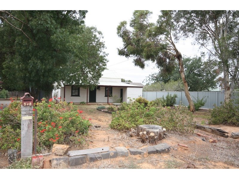 17 Baynes Street, Rochester VIC 3561