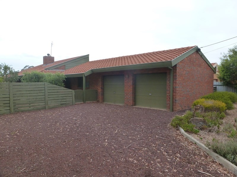 61 Hopetoun Street, Rochester VIC 3561