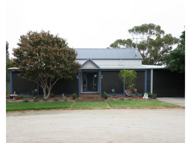 1 James Street, Rochester VIC 3561