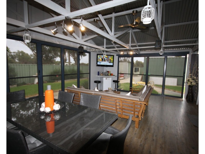 1 James Street, Rochester VIC 3561