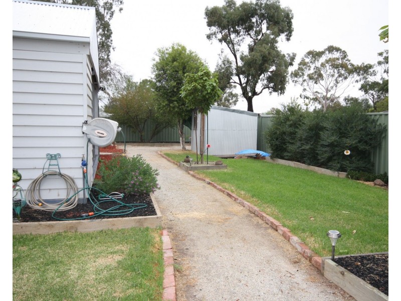 1 James Street, Rochester VIC 3561