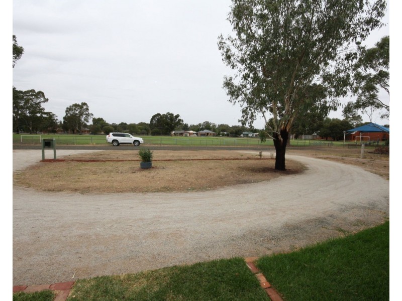 1 James Street, Rochester VIC 3561