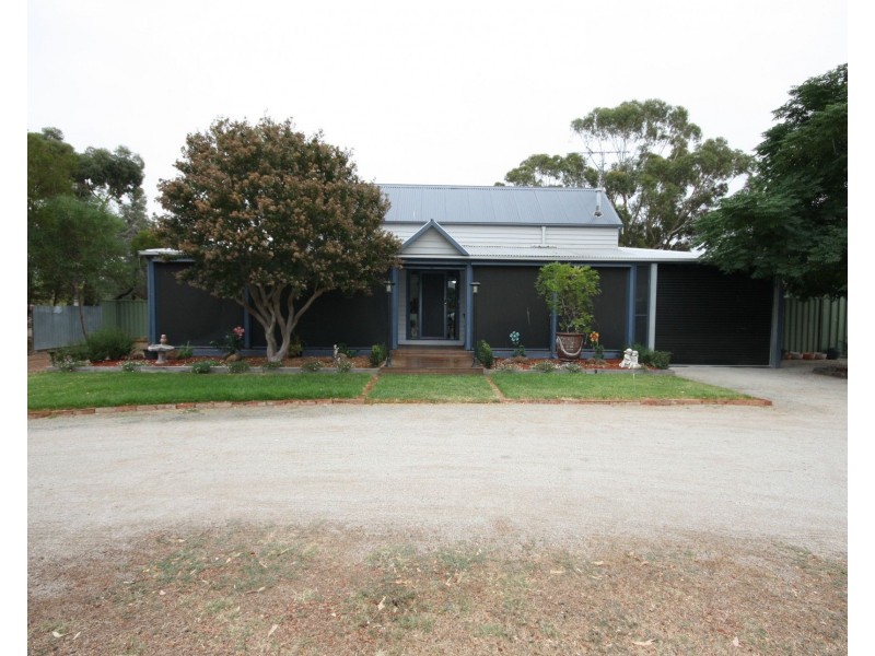 1 James Street, Rochester VIC 3561