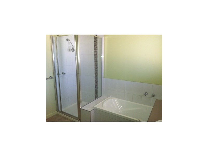 1 Mackay Street, Rochester VIC 3561