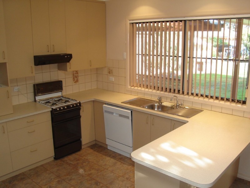 86 Victoria Street, Rochester VIC 3561