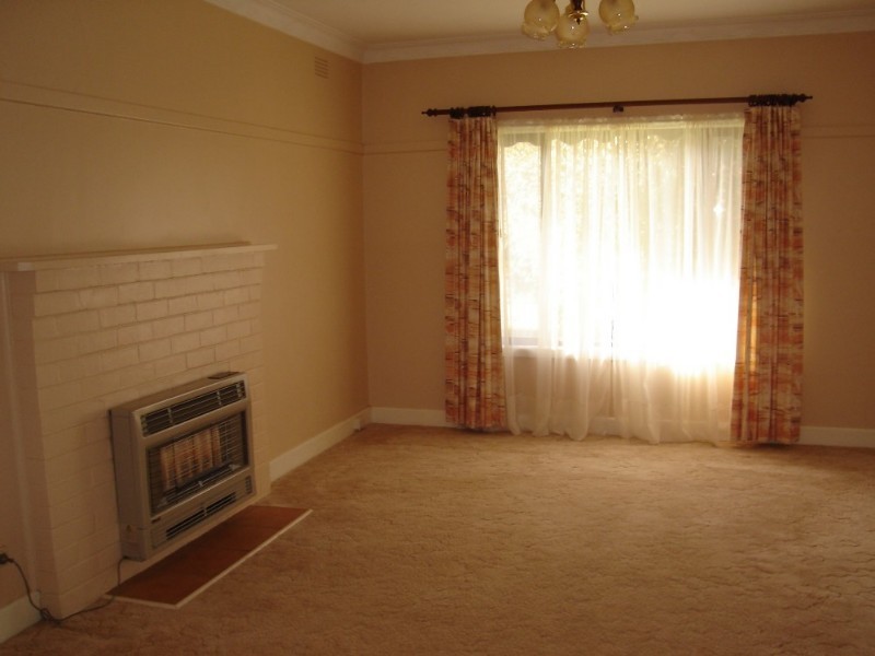 86 Victoria Street, Rochester VIC 3561