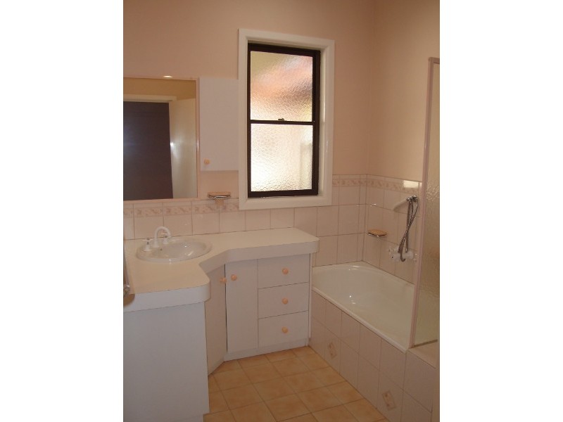 86 Victoria Street, Rochester VIC 3561