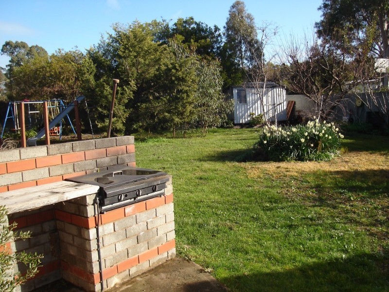 86 Victoria Street, Rochester VIC 3561