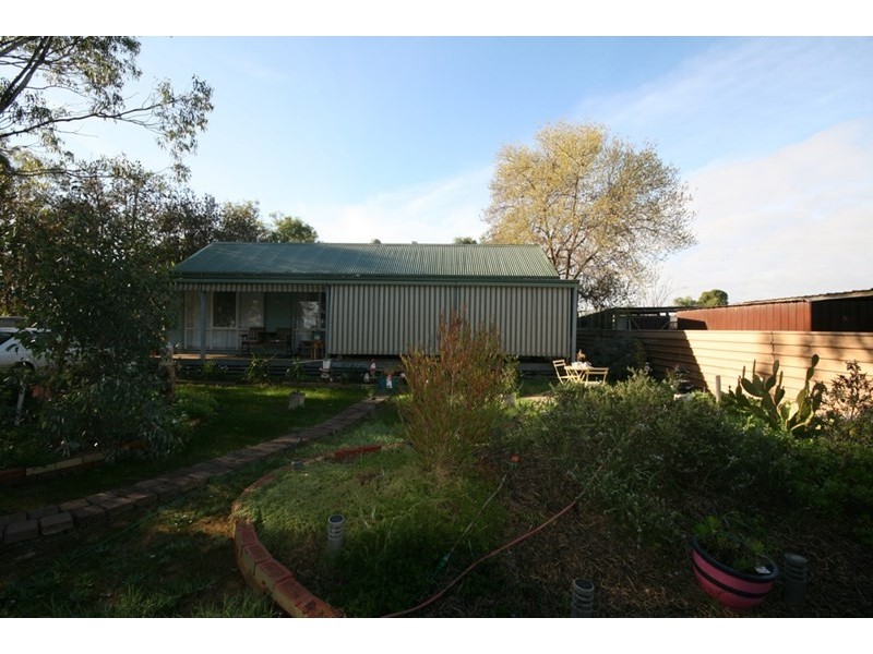 172 Railway Place, Elmore VIC 3558