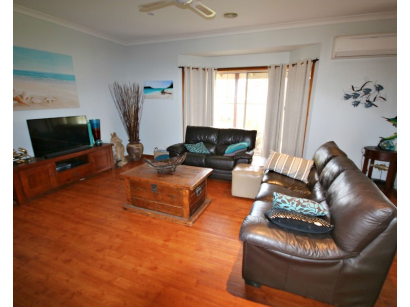 74 Pascoe Street, Rochester VIC 3561