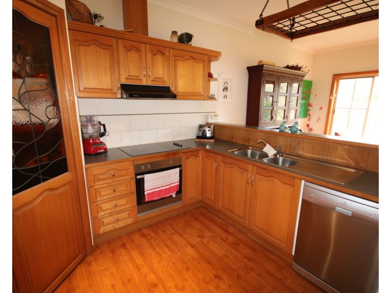 74 Pascoe Street, Rochester VIC 3561