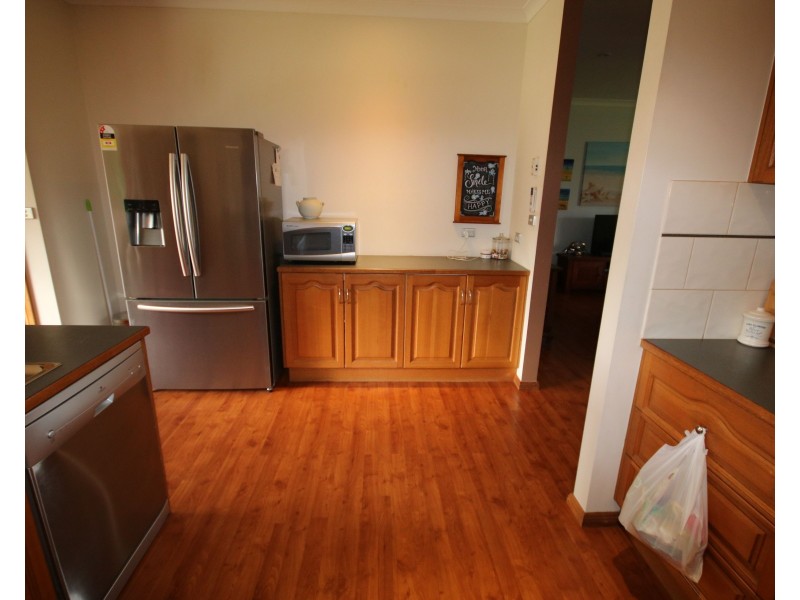 74 Pascoe Street, Rochester VIC 3561