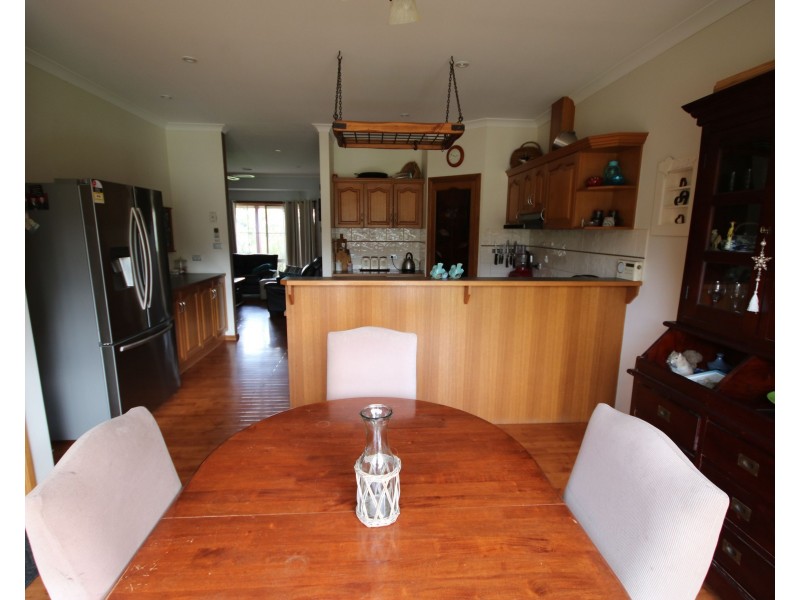 74 Pascoe Street, Rochester VIC 3561