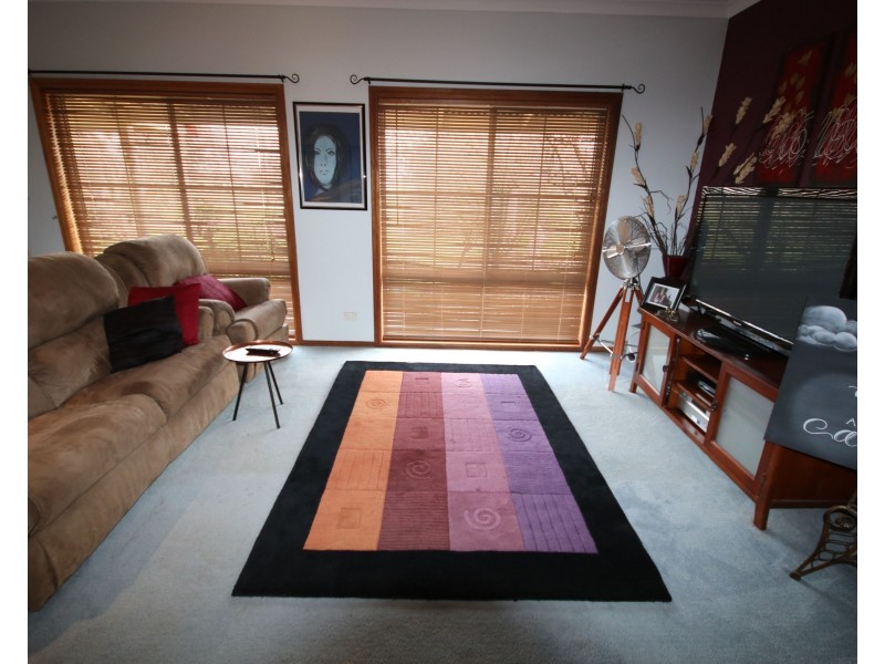 74 Pascoe Street, Rochester VIC 3561