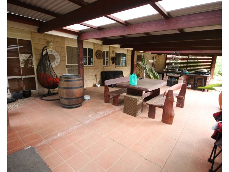 74 Pascoe Street, Rochester VIC 3561