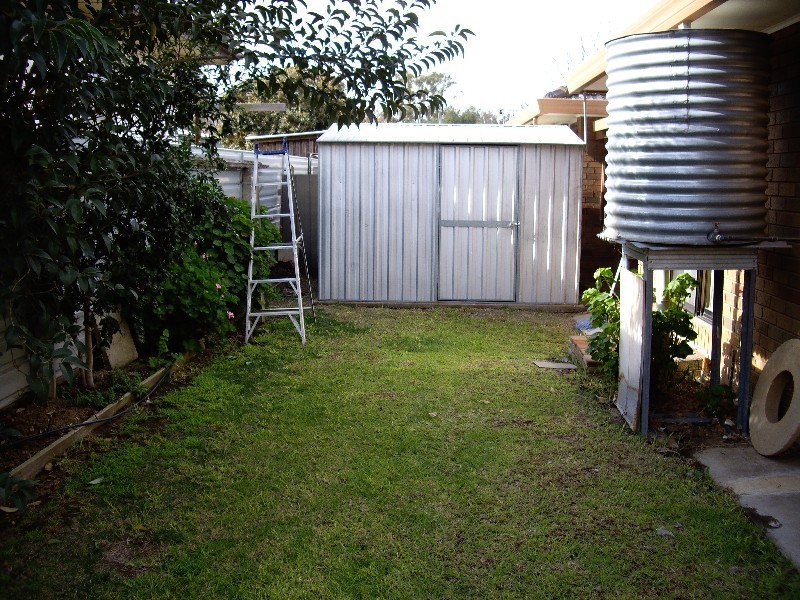 1/13 Hart Street, Rochester VIC 3561