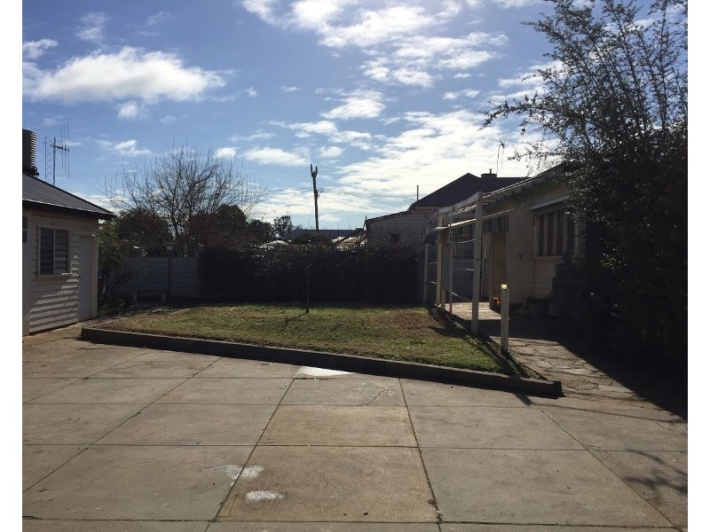 34 Echuca Road, Rochester VIC 3561