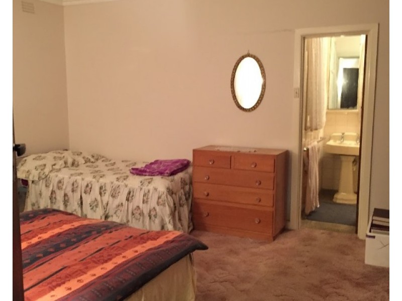 34 Echuca Road, Rochester VIC 3561