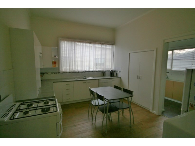 5 Hart Street, Rochester VIC 3561