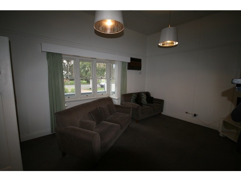 5 Hart Street, Rochester VIC 3561