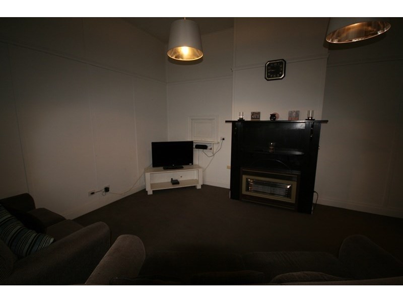 5 Hart Street, Rochester VIC 3561