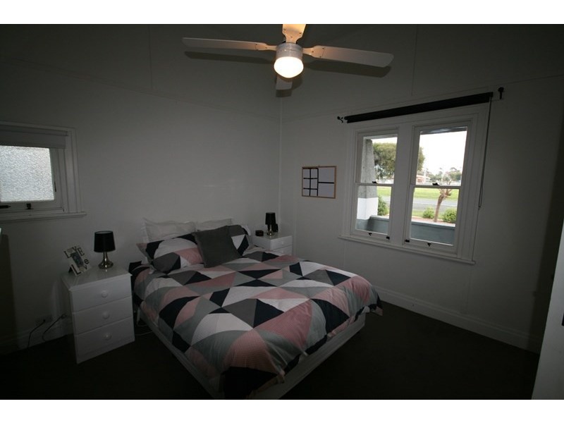 5 Hart Street, Rochester VIC 3561