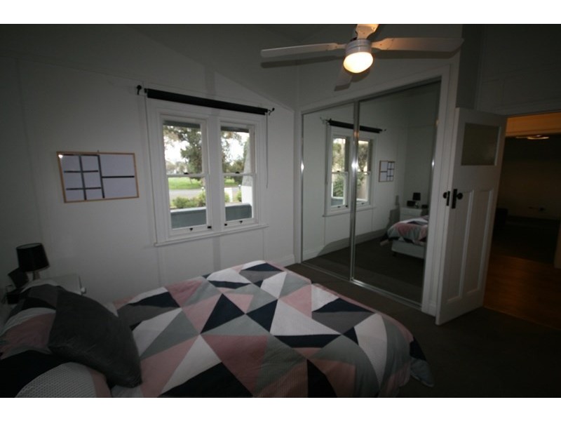 5 Hart Street, Rochester VIC 3561