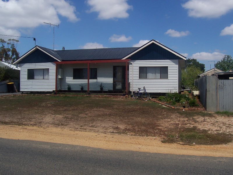 5 Albert Street, St Arnaud VIC 3478