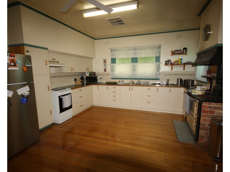 29 Hopetoun Street, Rochester VIC 3561