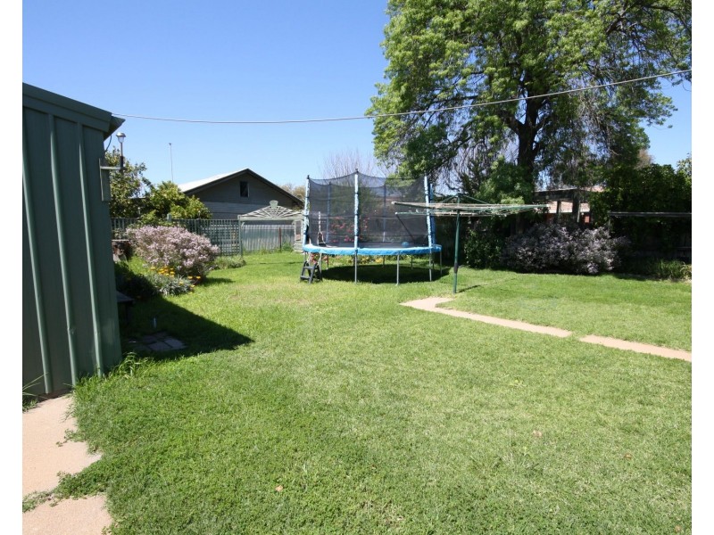 29 Hopetoun Street, Rochester VIC 3561