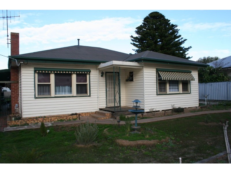 39 Victoria Street, Rochester VIC 3561