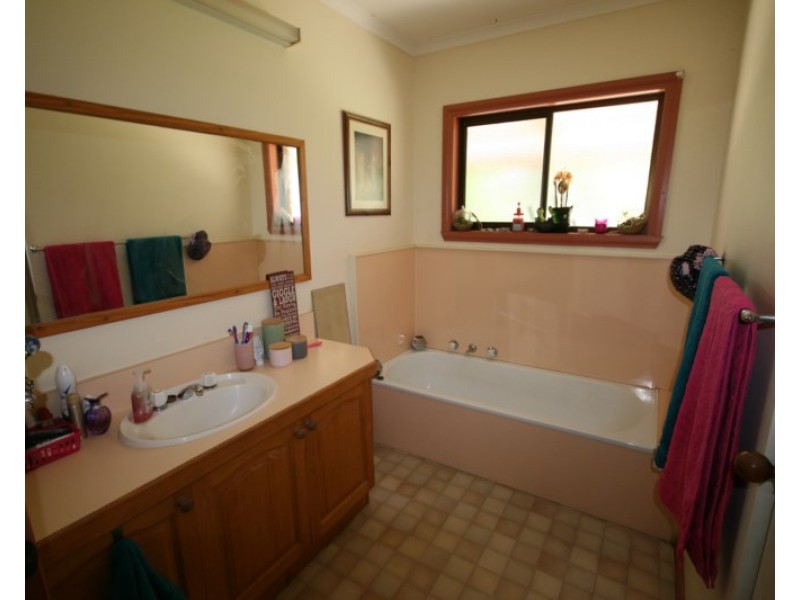 43 Francis Street, Rochester VIC 3561