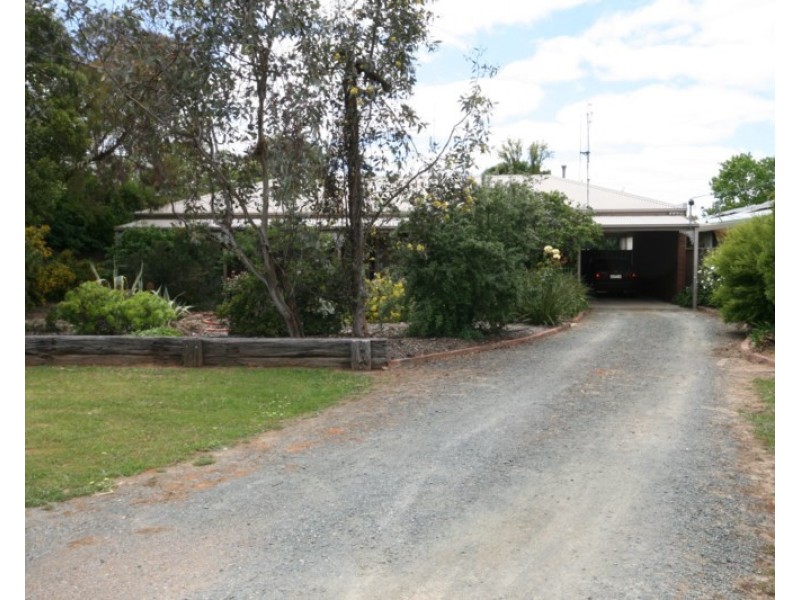 43 Francis Street, Rochester VIC 3561