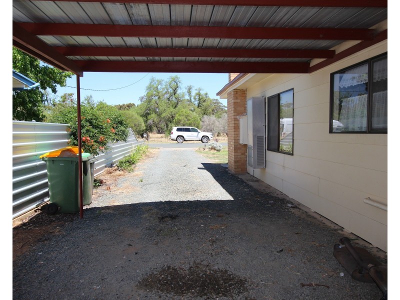 20 McKenzie Street, Rochester VIC 3561