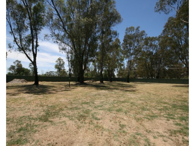 14 McGregor Street, Rochester VIC 3561