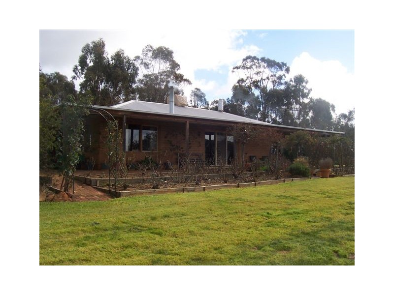 33 Park Street, St Arnaud VIC 3478