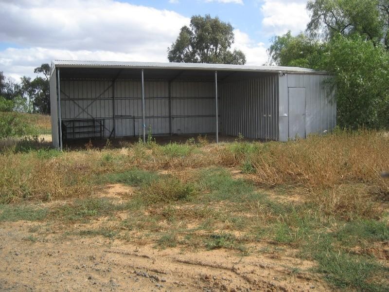 180 Tasker Road, Rochester VIC 3561